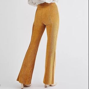 Yellow gold FREE PEOPLE velvet flare pants